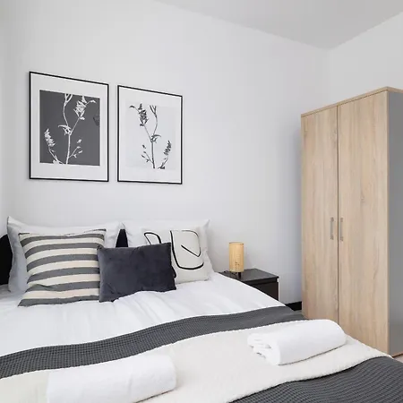 Eklsuzywny Z Parkingiem W Krakowie By Renters Prestige *